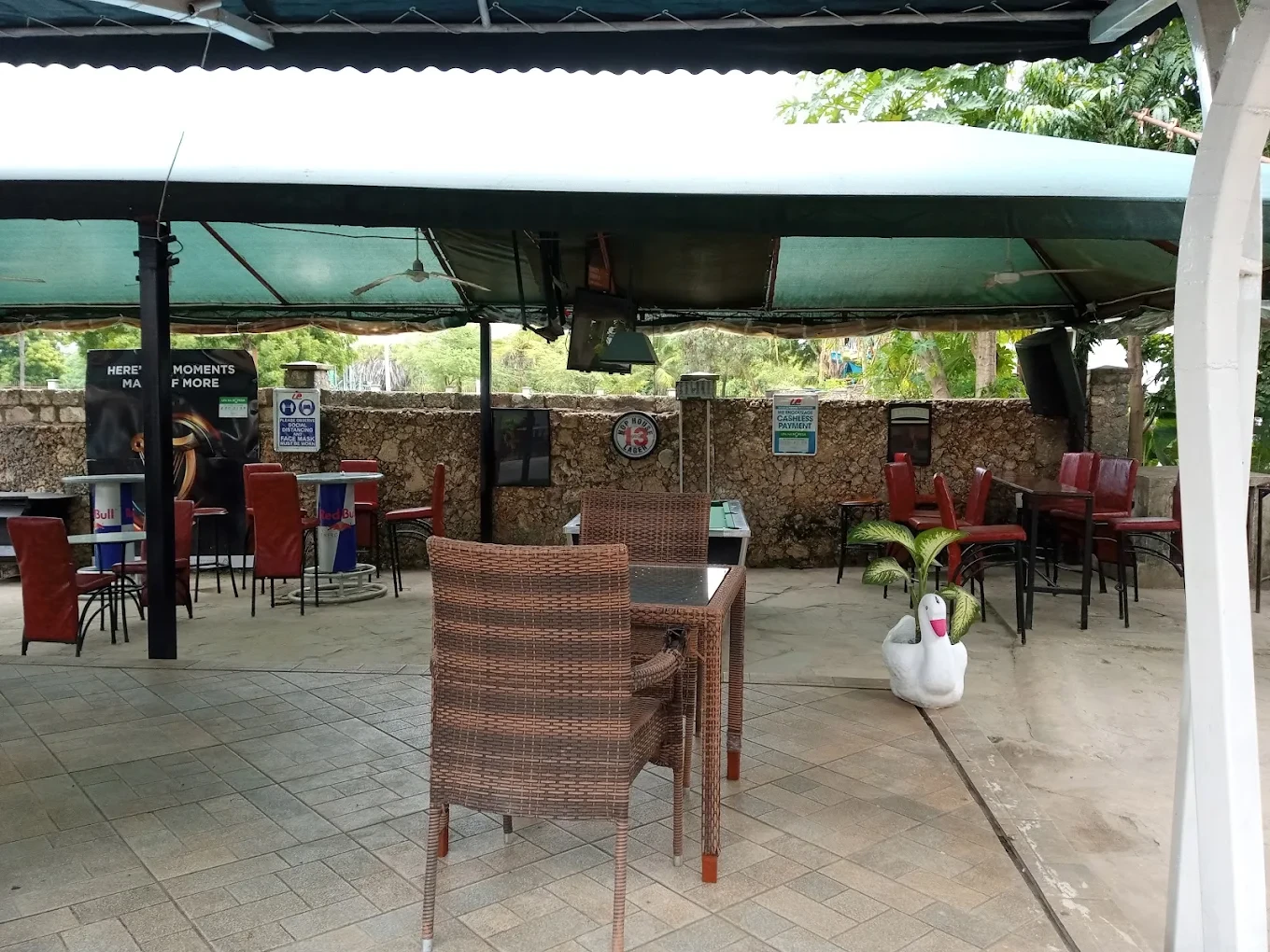 Mingles Lounge ️